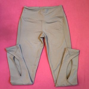 Victoria’s sport knockout keyhole tights